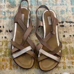 Ecco Women's Tan and Silver Sandals- sz 40
